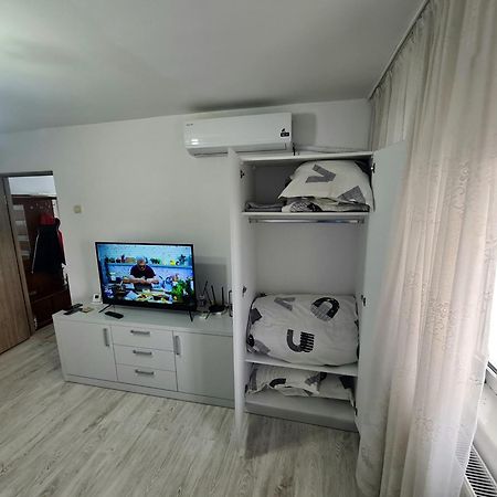 Apartament 2 Camere Etaj 4 Din 4 Крайова Екстер'єр фото
