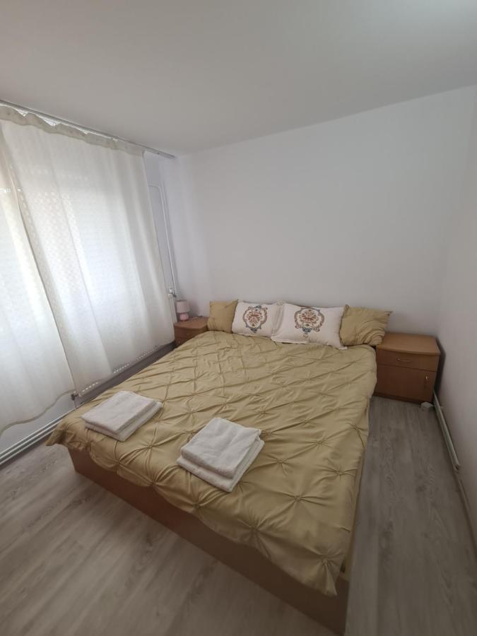 Apartament 2 Camere Etaj 4 Din 4 Крайова Екстер'єр фото