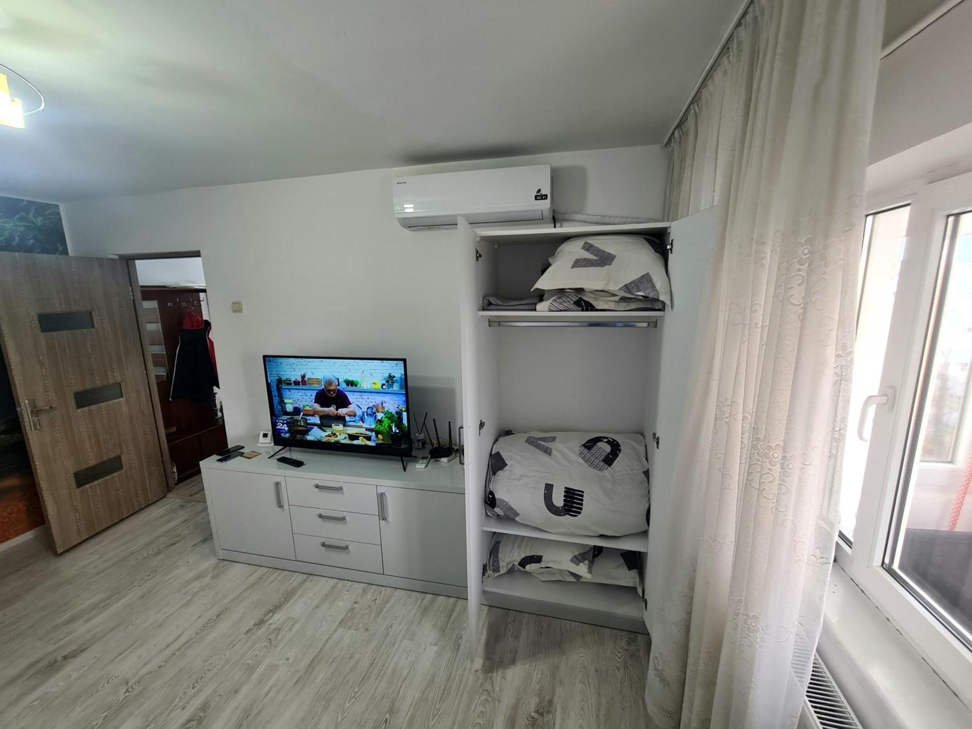 Apartament 2 Camere Etaj 4 Din 4 Крайова Екстер'єр фото